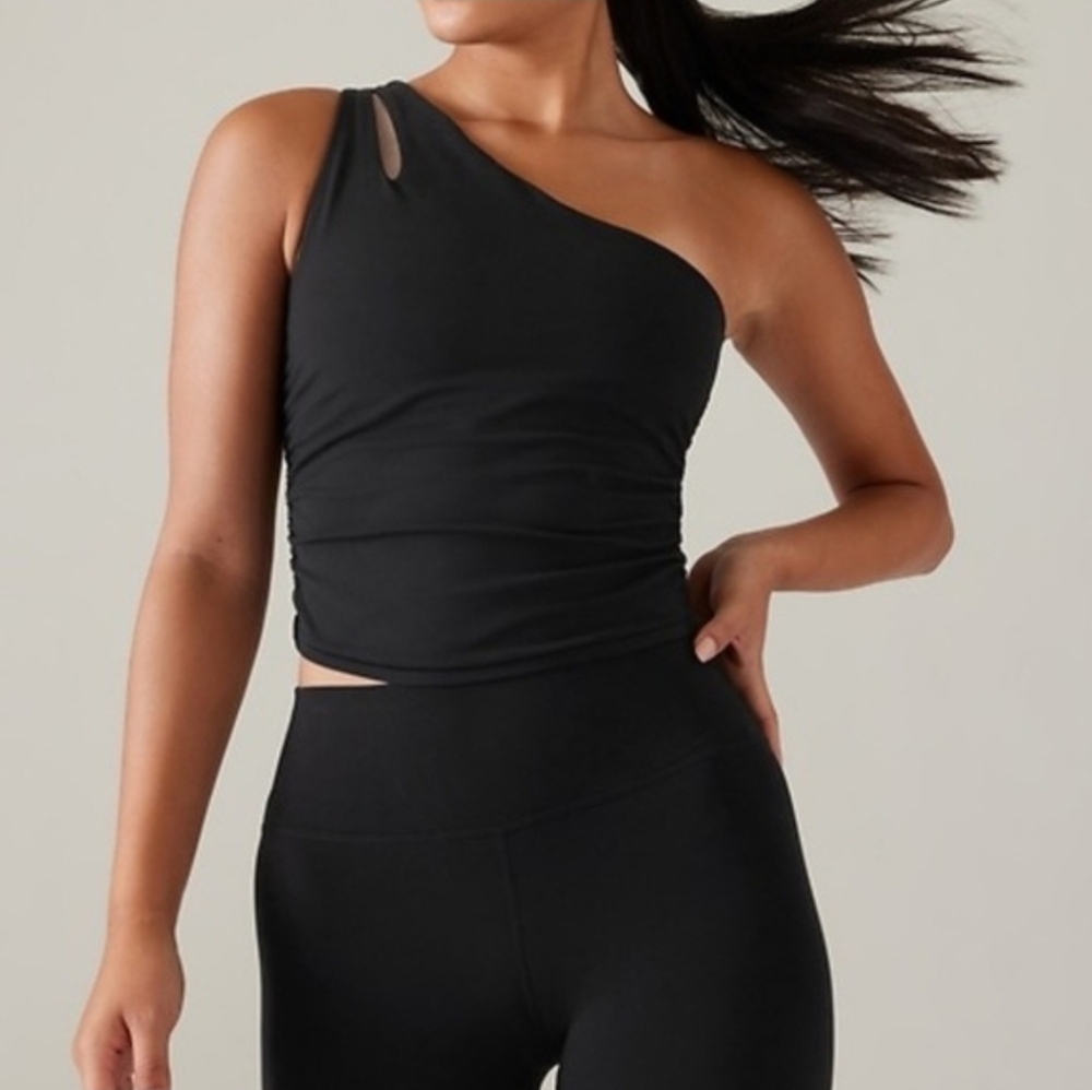 Athleta Transcend Yoga One-Shoulder Black Ruched Asymmetrical Crop Top